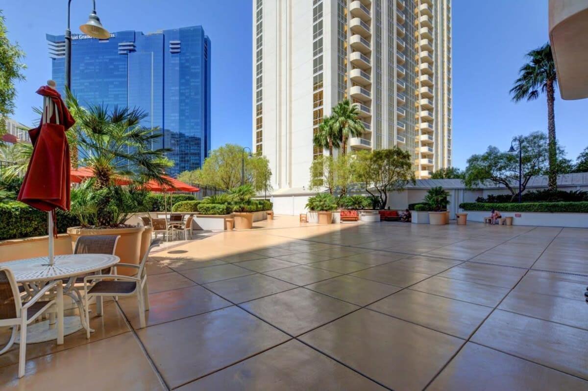 Mgm Signature-20-609 Strip View Jacuzzi Studio Las Vegas Bagian luar foto